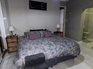3 Bedroom House For Sale in Hurlyvale
