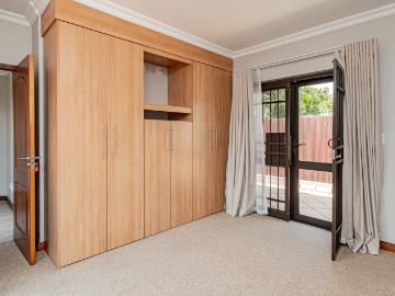 3 Bedroom House For Sale in Hyde Park