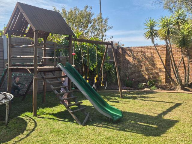3 Bedroom House For Sale in Impala Park