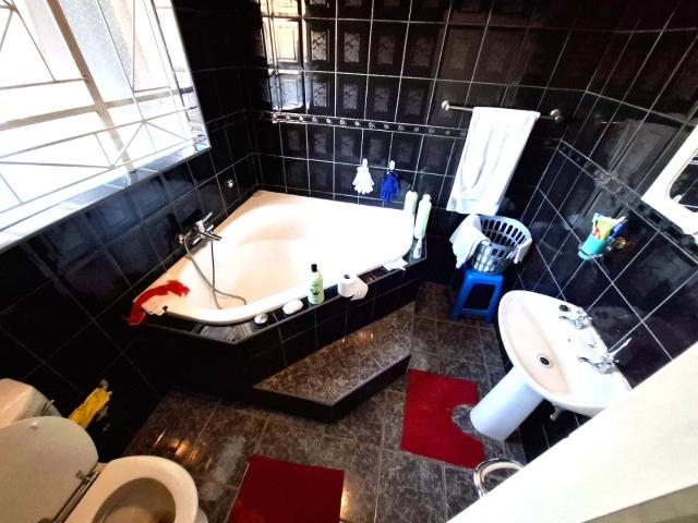 3 Bedroom House For Sale in Illiondale