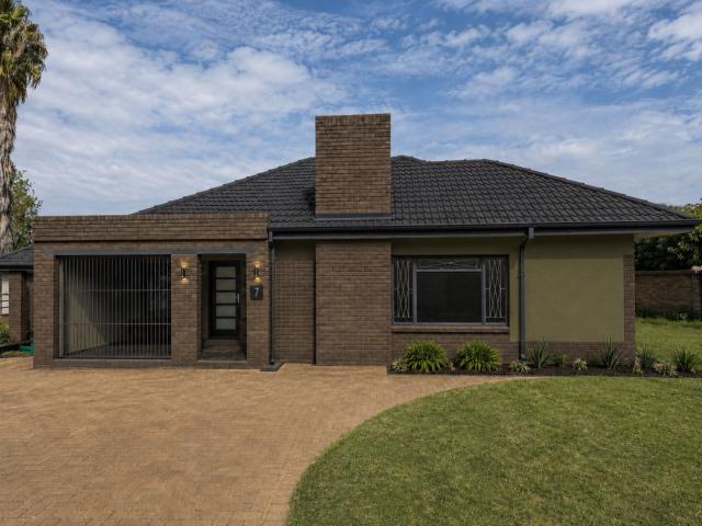 3 Bedroom House For Sale in Irene Park