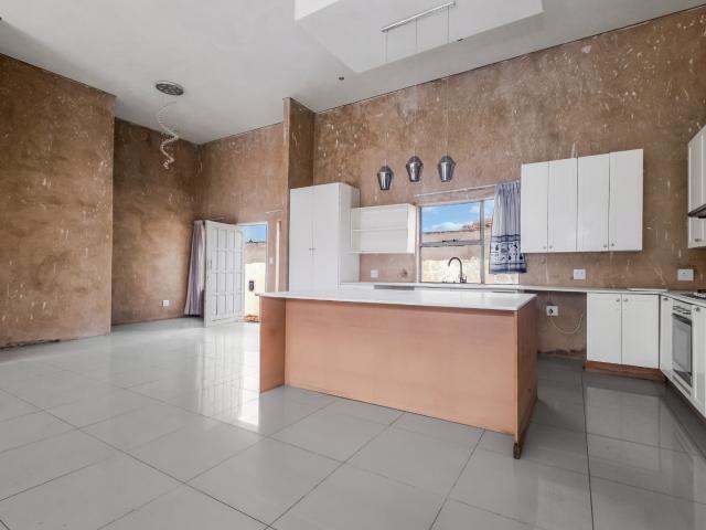 3 Bedroom House For Sale in Johannesburg North