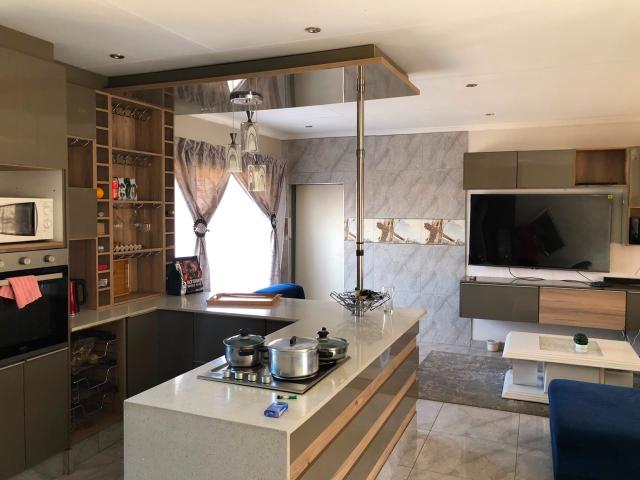 3 Bedroom House For Sale in Jackaroo Park