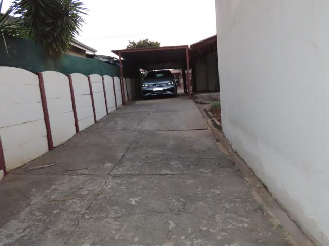 3 Bedroom House For Sale in Jan Niemand Park