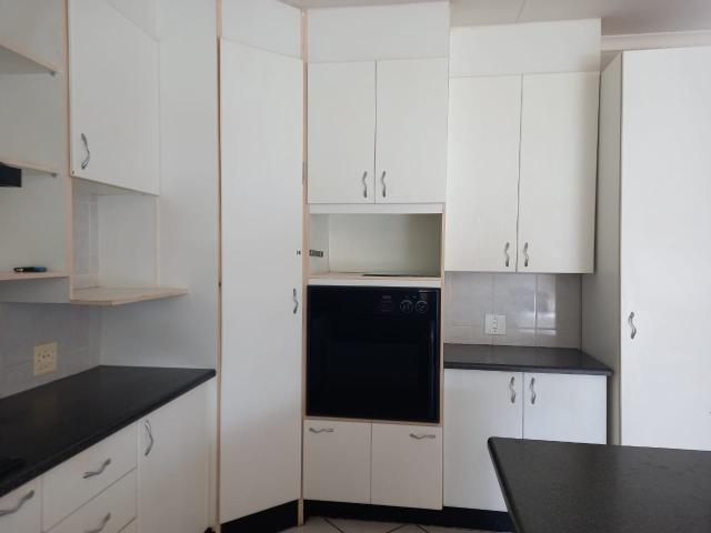 3 Bedroom House For Sale in Oberholzer