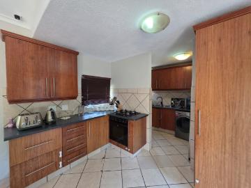 3 Bedroom House For Sale in Olympus AH