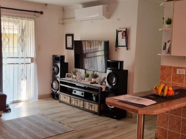 3 Bedroom House For Sale in Ormonde