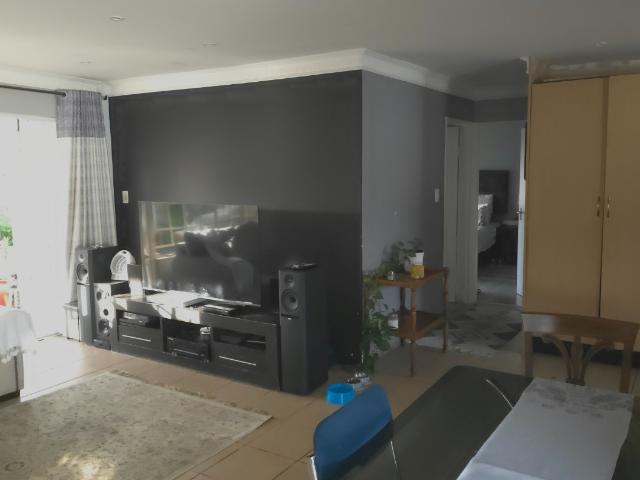 3 Bedroom House For Sale in Ormonde