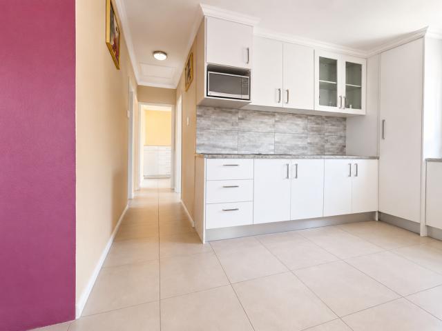 3 Bedroom House For Sale in Ormonde View