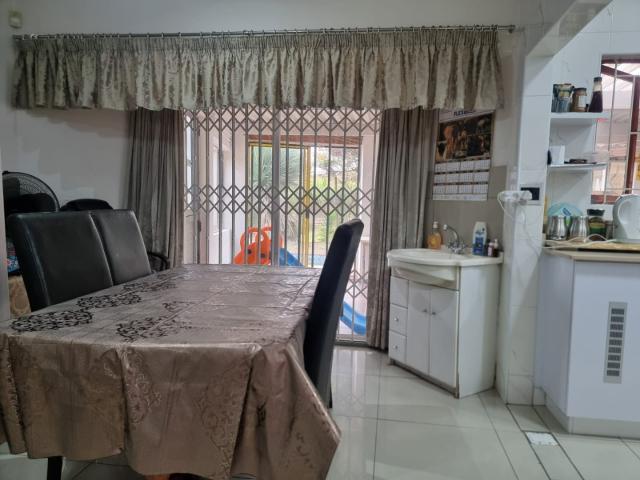 3 Bedroom House For Sale in Oslo Beach