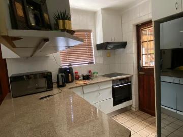 House for sale in Cape Town - Garden
