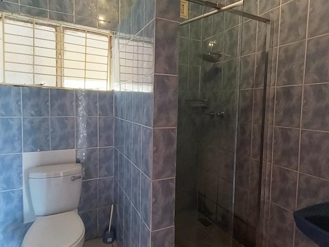 3 Bedroom House For Sale in Lotusville