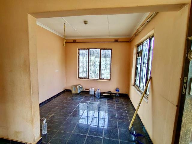 3 Bedroom House For Sale in Lotus Park