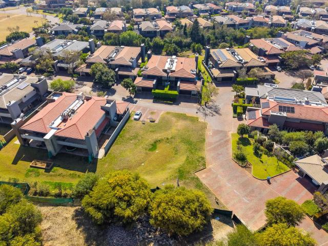 3 Bedroom House For Sale in Lombardy Estate