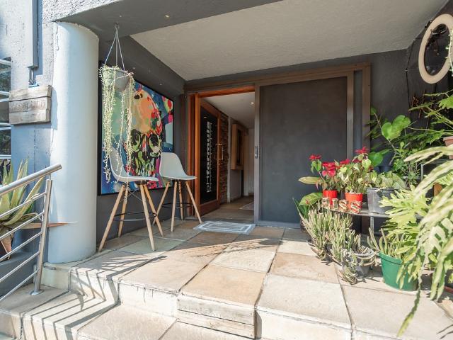 3 Bedroom House For Sale in Lonehill