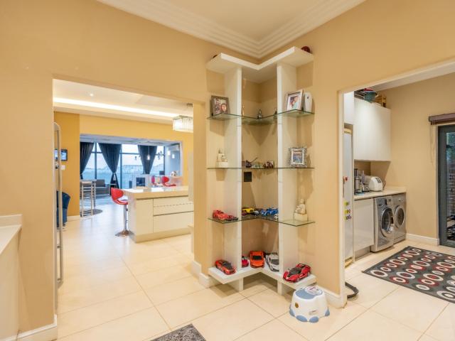3 Bedroom House For Sale in La Lucia Ridge