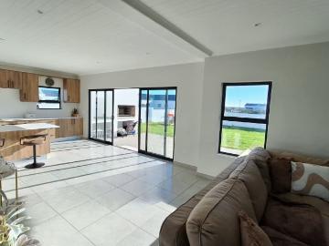 3 Bedroom House For Sale in Laaiplek