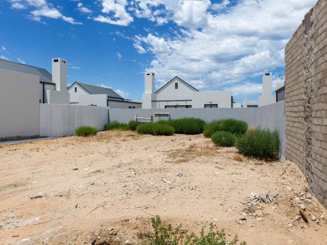 3 Bedroom House For Sale in Laguna