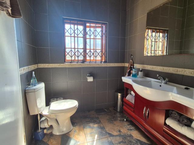 3 Bedroom House For Sale in Lambton