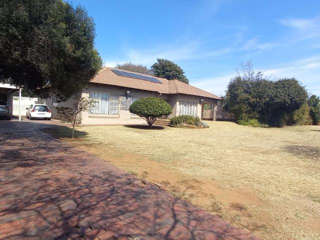 3 Bedroom House For Sale in Lambton
