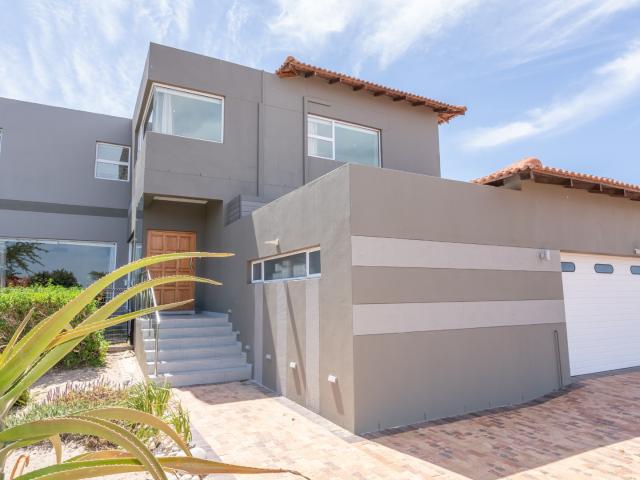 3 Bedroom House For Sale in Langebaan Country Estate