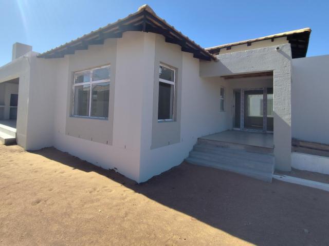 3 Bedroom House For Sale in Langebaan Country Estate
