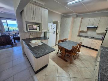 3 Bedroom House For Sale in Leisure Crest
