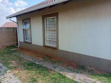 3 Bedroom House For Sale in Lenasia South
