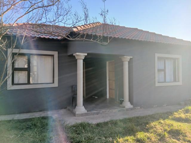 3 Bedroom House For Sale in Leondale