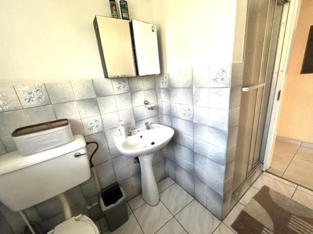 3 Bedroom House For Sale in Leondale