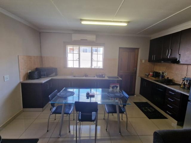 3 Bedroom House For Sale in Lincoln Meade