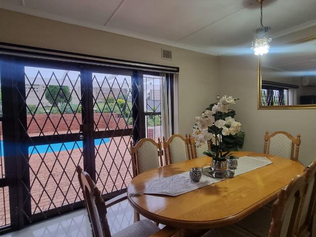 3 Bedroom House For Sale in Lincoln Meade