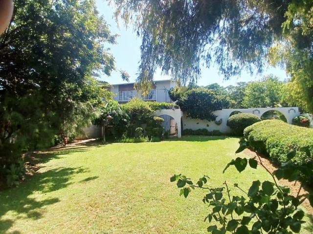 3 Bedroom House For Sale in Lindbergh Park