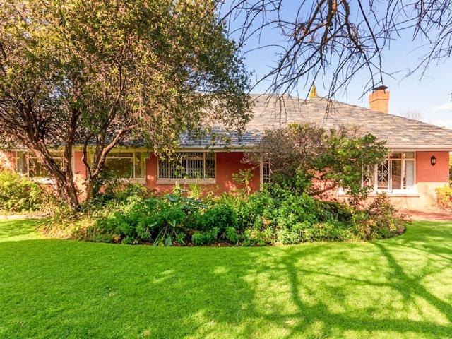 3 Bedroom House For Sale in Linden