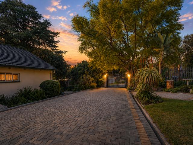 3 Bedroom House For Sale in Linden