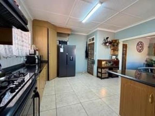 3 Bedroom House For Sale in Linmeyer