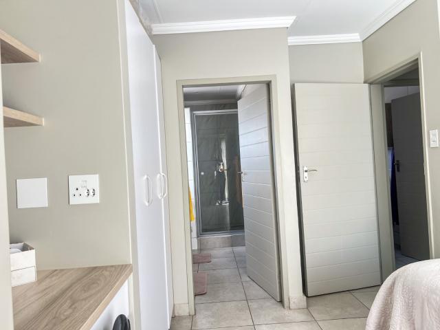 3 Bedroom House For Sale in Lion Pride