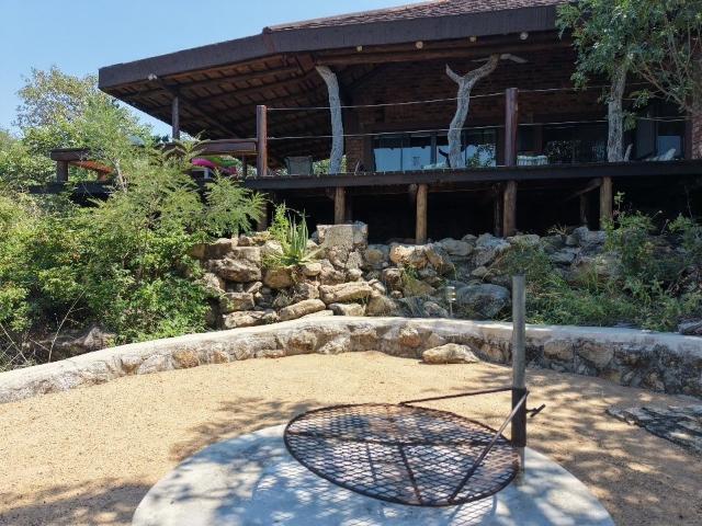 3 Bedroom House For Sale in Lissataba Private Nature Reserve