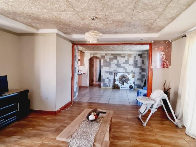 3 Bedroom House For Sale in Motherwell Nu 3