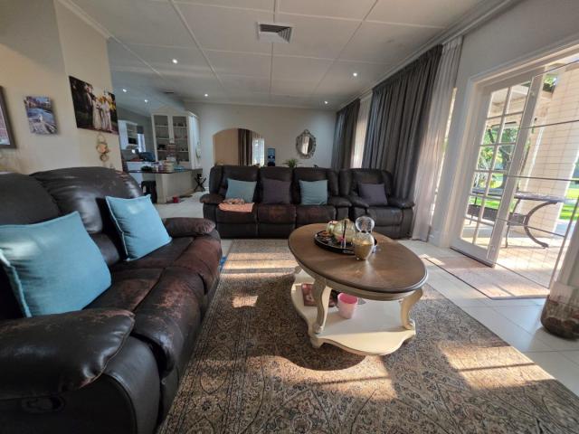 3 Bedroom House For Sale in Mount Edgecombe Country Club Estate