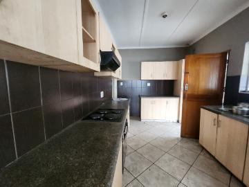3 Bedroom House For Sale in Mountain Rise