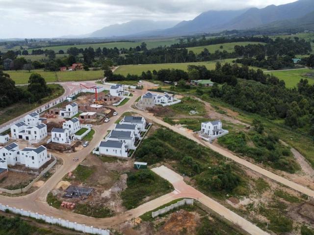 3 Bedroom House For Sale in Mountain View Estate
