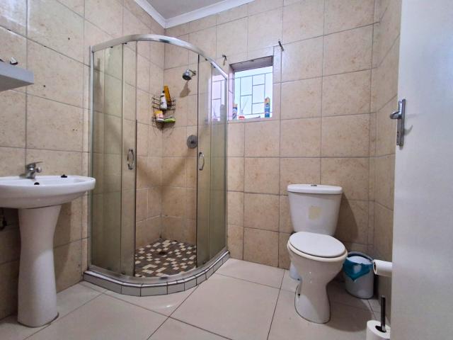 3 Bedroom House For Sale in Montana