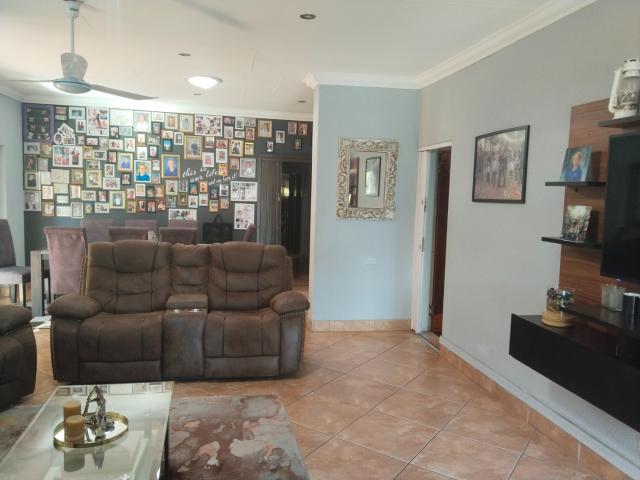 3 Bedroom House For Sale in Montana Tuine