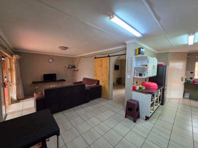 3 Bedroom House For Sale in Montana Park
