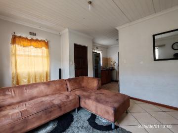 3 Bedroom House For Sale in Montclair