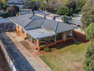 3 Bedroom House For Sale in Monument
