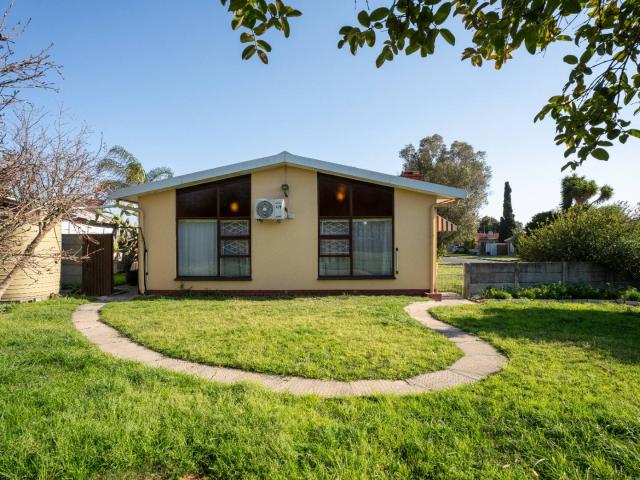 3 Bedroom House For Sale in Morgenster Heights