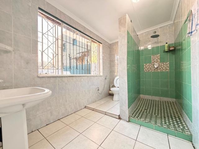 3 Bedroom House For Sale in Mayfair
