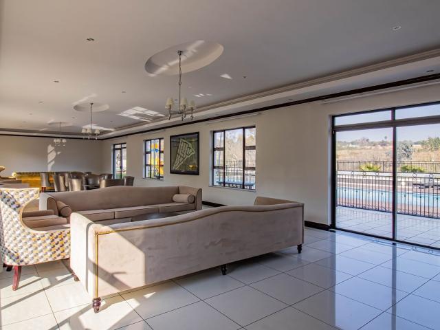 3 Bedroom House For Sale in Maroeladal